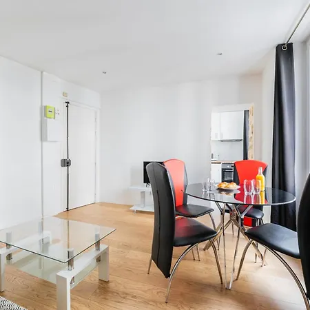 2 Pieces Renovee A Neuf 5 - 4p Paris