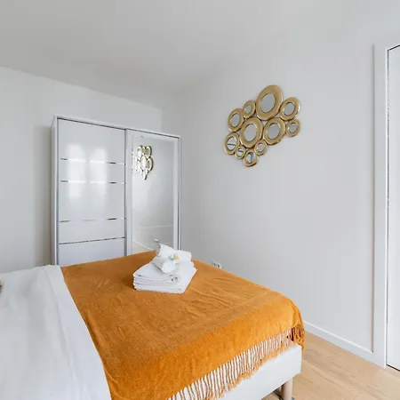 2 Pieces Renovee A Neuf 5 - 4p Appartement
