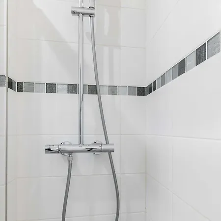 2 Pieces Renovee A Neuf 5 - 4p *